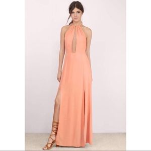 Beautiful peach/orange maxi dress 😊